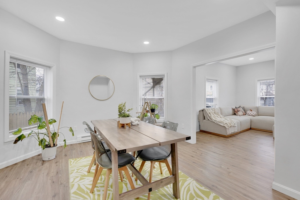 276 Dickinson Street Springfield, MA 01108 - Photo 10 of 39