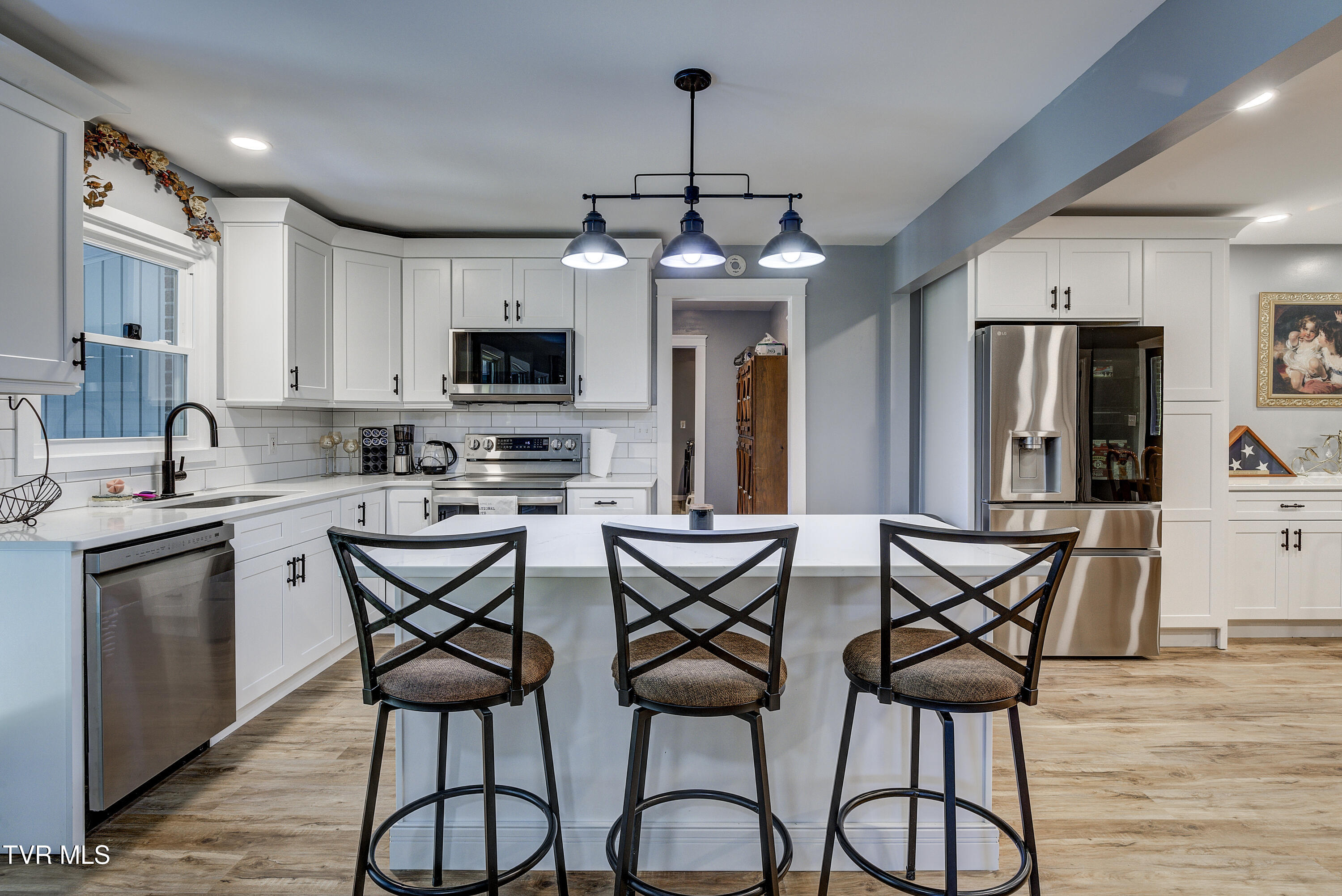 1604 Boones Creek Road Jonesborough, TN 37659 - Photo 13 of 100 Island Bar