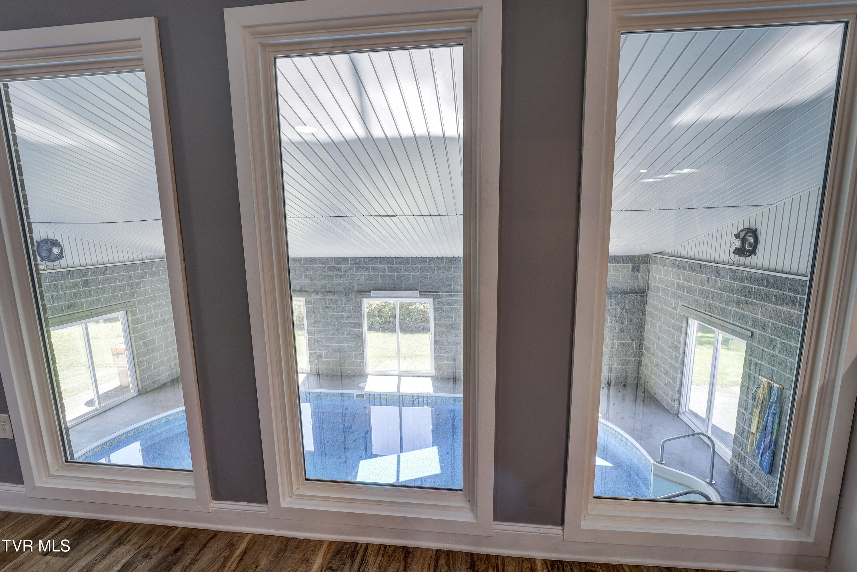 1604 Boones Creek Road Jonesborough, TN 37659 - Photo 20 of 100 Overlooks Indoor Pool