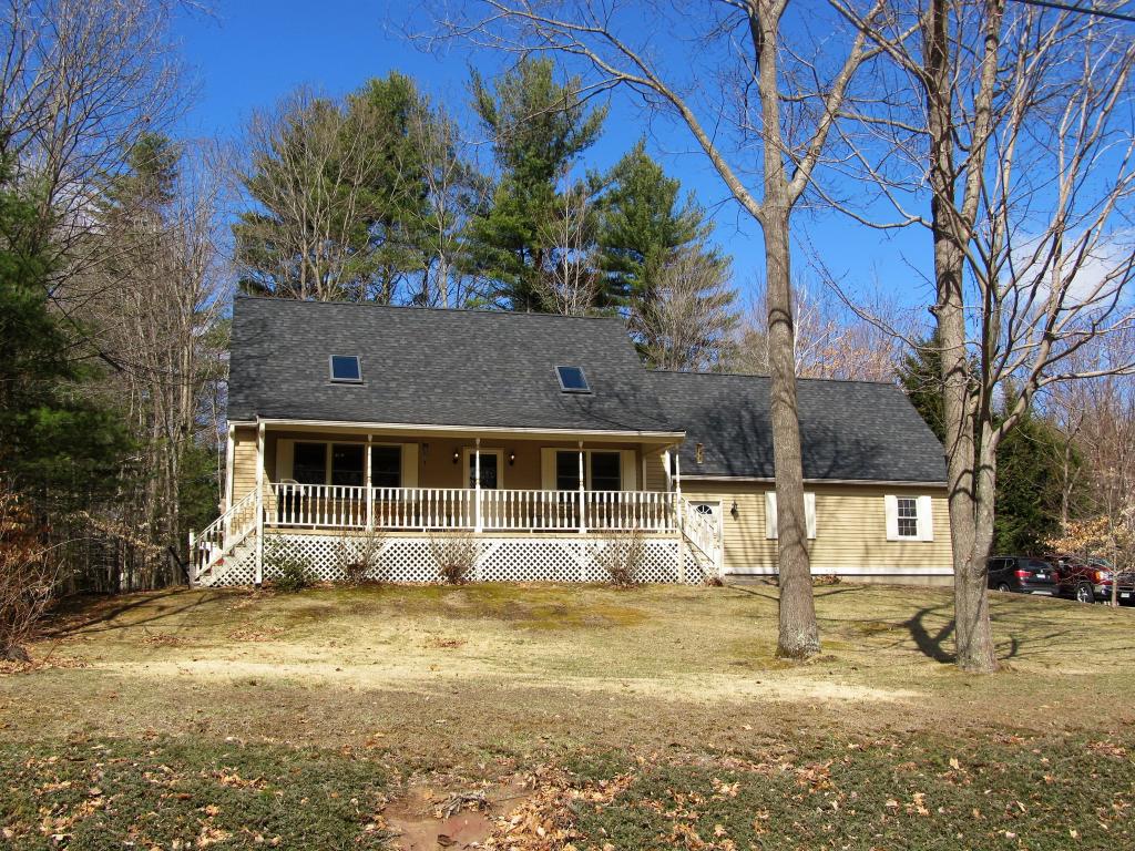 14 Capitol Circle Rochester, NH 03867 - Photo 2 of 36