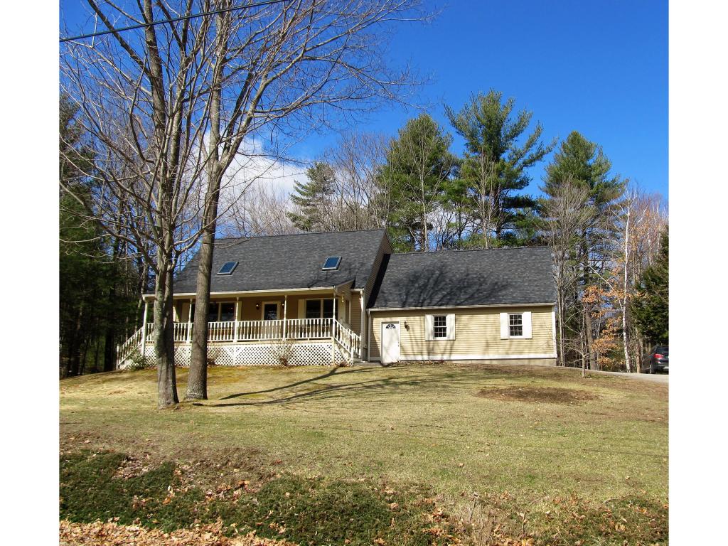 14 Capitol Circle Rochester, NH 03867 - Photo 3 of 36