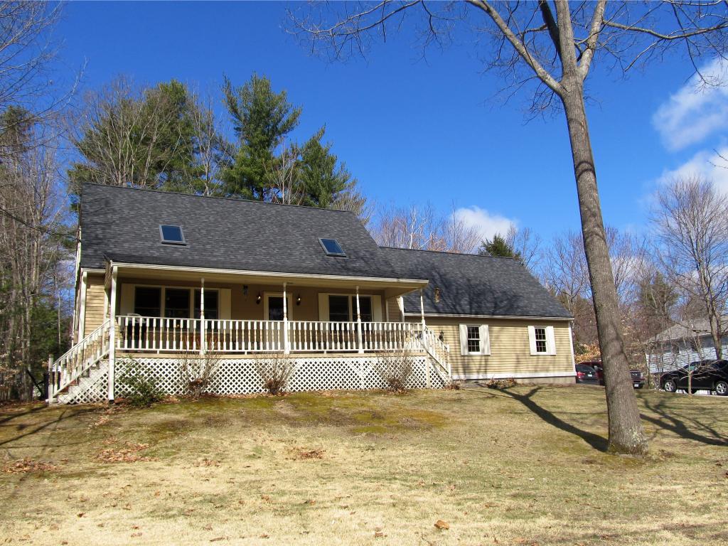 14 Capitol Circle Rochester, NH 03867 - Photo 4 of 36