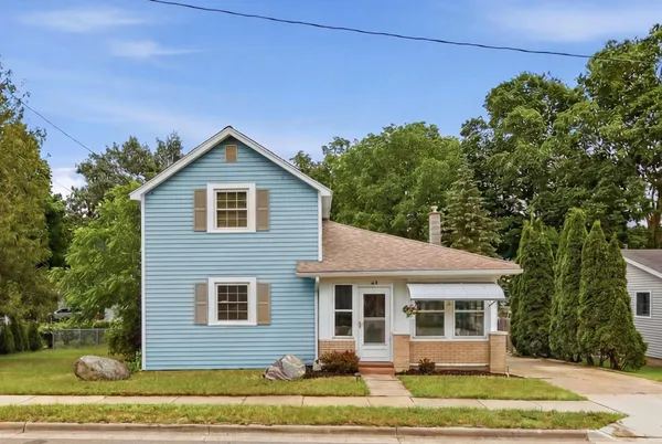 $285,000 | 419 North Monroe Street, Lowell, MI 49331