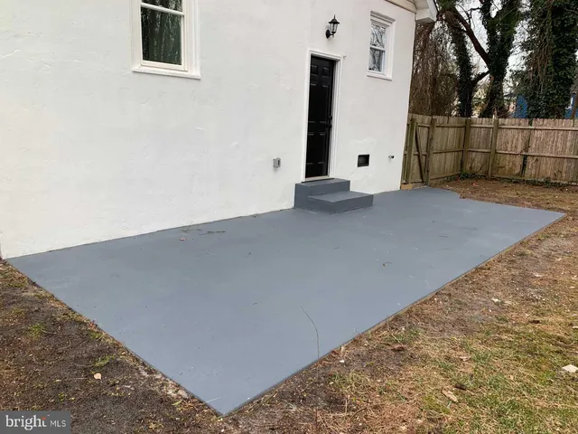 a view of a black and white wall