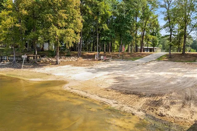 $450,000 | 1120 Falcon Drive, Florien, LA 71429