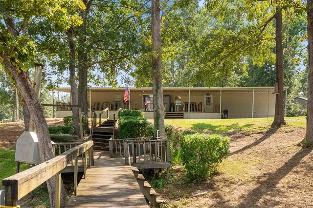 $450,000 | 1120 Falcon Drive, Florien, LA 71429