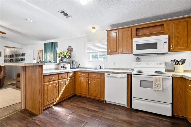 $450,000 | 1120 Falcon Drive, Florien, LA 71429