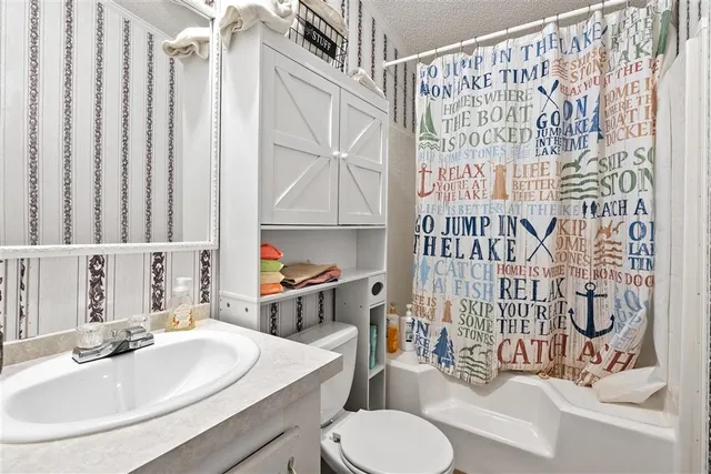 $450,000 | 1120 Falcon Drive, Florien, LA 71429