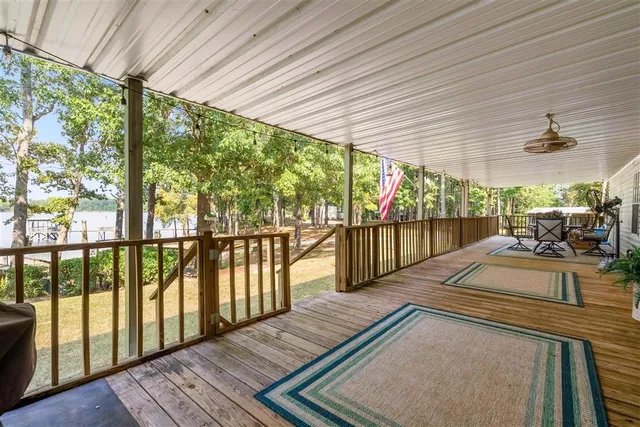 $450,000 | 1120 Falcon Drive, Florien, LA 71429