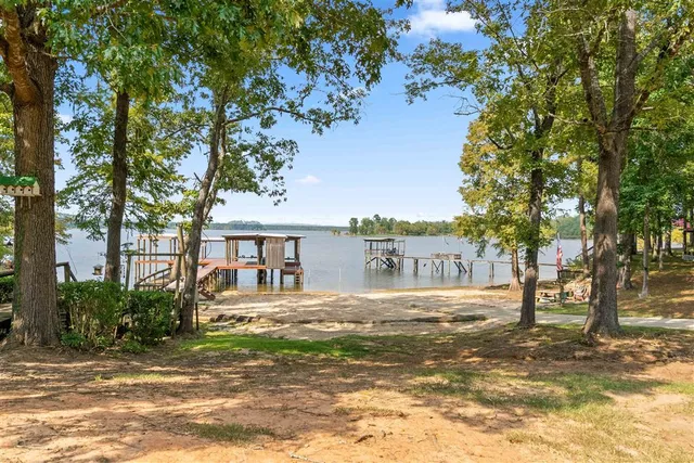 $450,000 | 1120 Falcon Drive, Florien, LA 71429