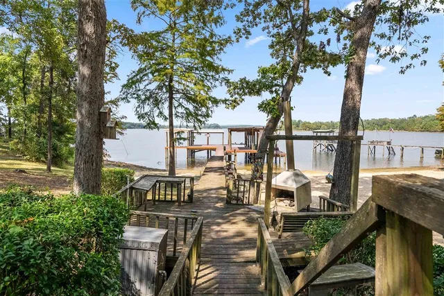 $450,000 | 1120 Falcon Drive, Florien, LA 71429