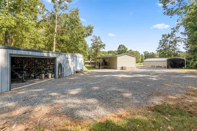$450,000 | 1120 Falcon Drive, Florien, LA 71429