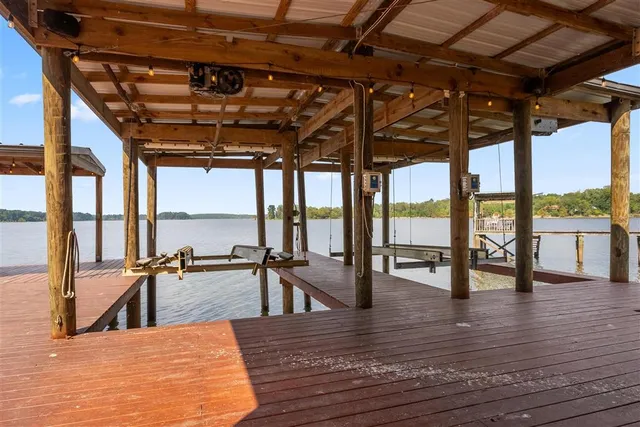 $450,000 | 1120 Falcon Drive, Florien, LA 71429