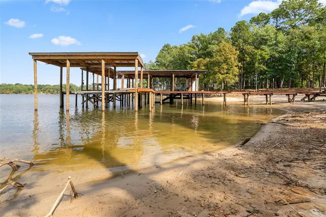 $450,000 | 1120 Falcon Drive, Florien, LA 71429