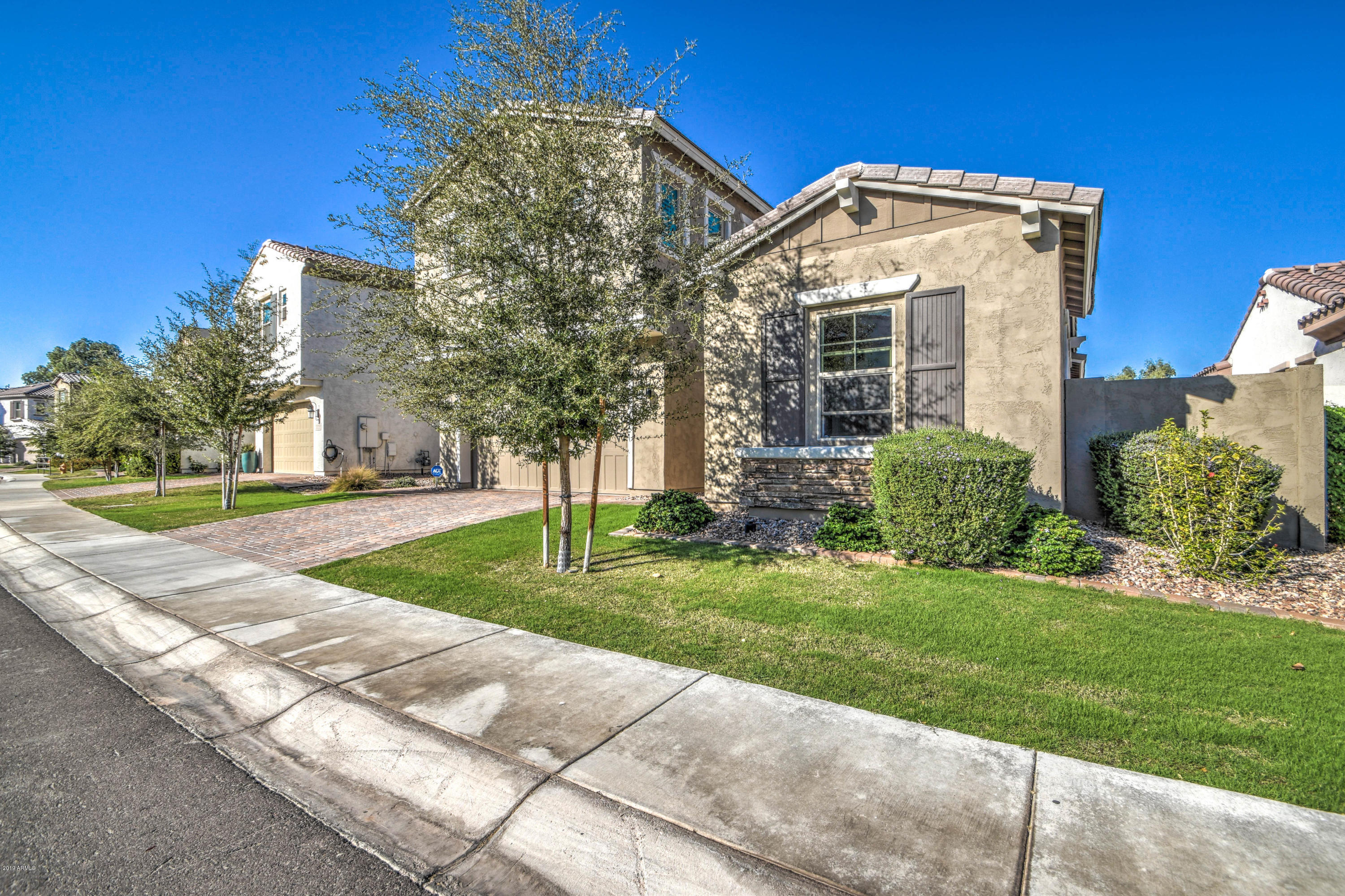 922 West Yellowstone Way Chandler, AZ 85248 - Photo 1 of 79 FRONT 1