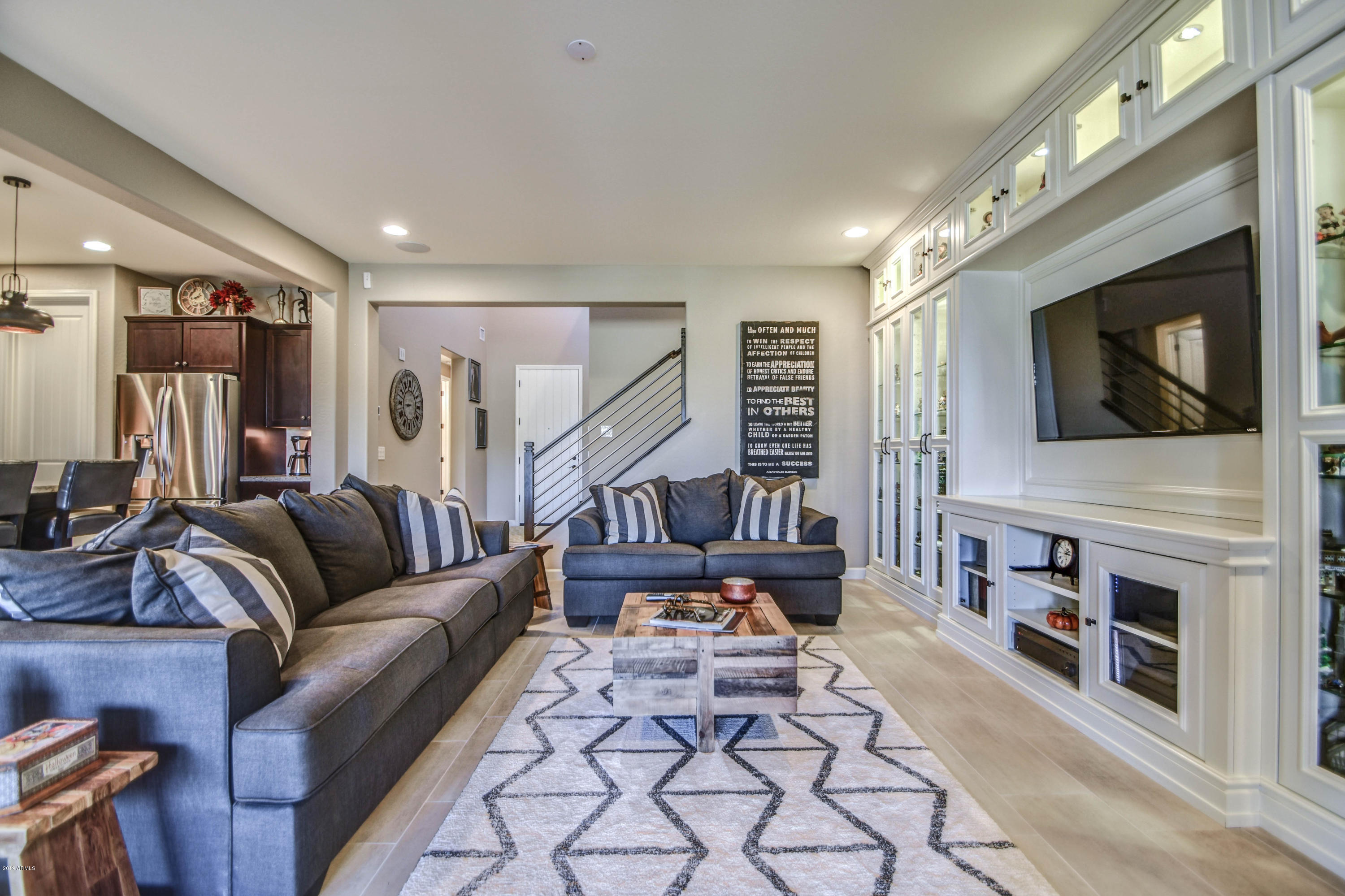 922 West Yellowstone Way Chandler, AZ 85248 - Photo 11 of 79 LIVING 2