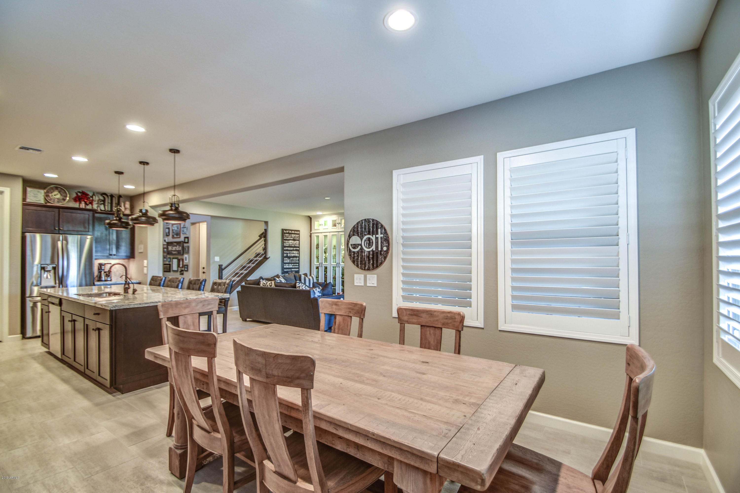 922 West Yellowstone Way Chandler, AZ 85248 - Photo 18 of 79 EAT IN 3