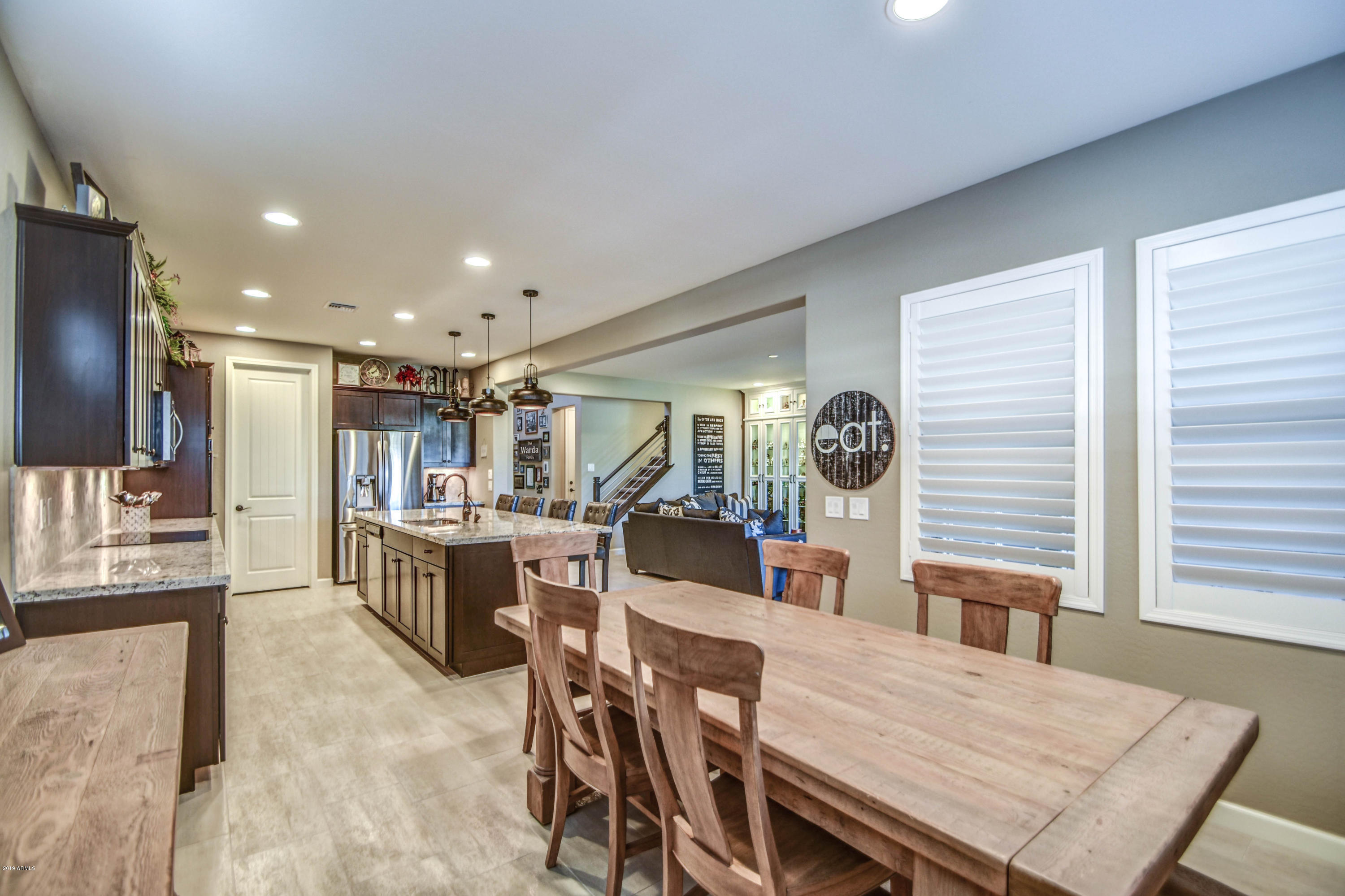 922 West Yellowstone Way Chandler, AZ 85248 - Photo 19 of 79 EAT IN 4