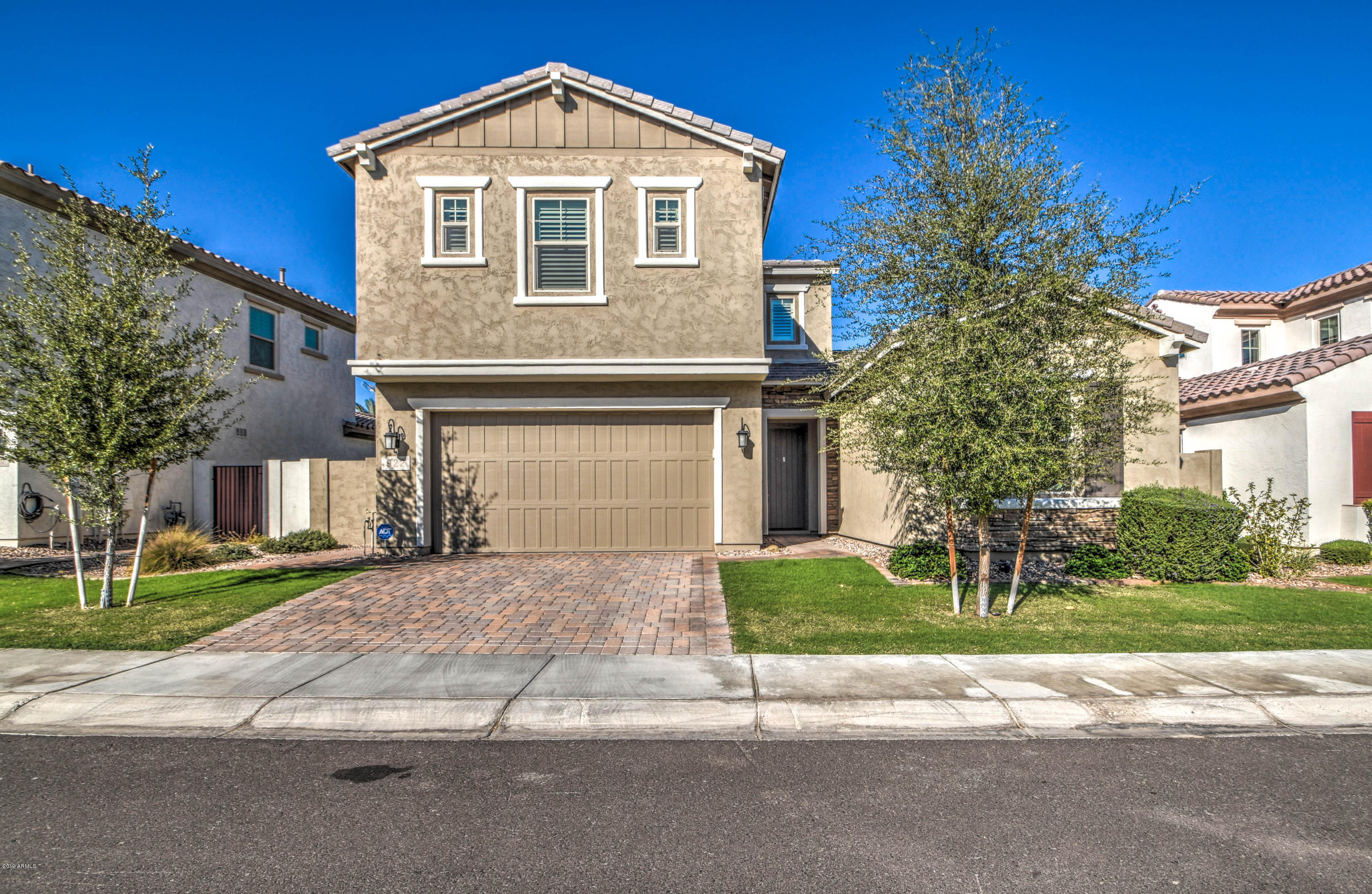 922 West Yellowstone Way Chandler, AZ 85248 - Photo 2 of 79 FRONT 2