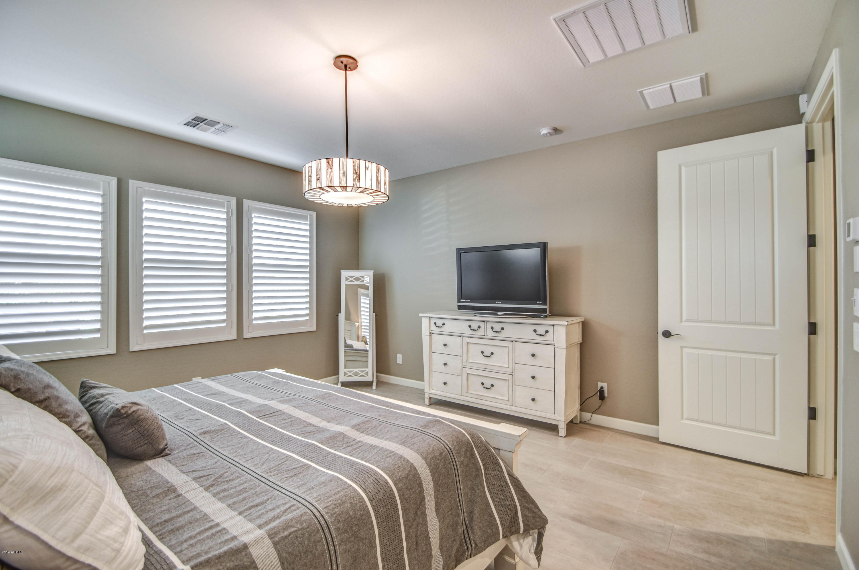 922 West Yellowstone Way Chandler, AZ 85248 - Photo 35 of 79 MASTER 1