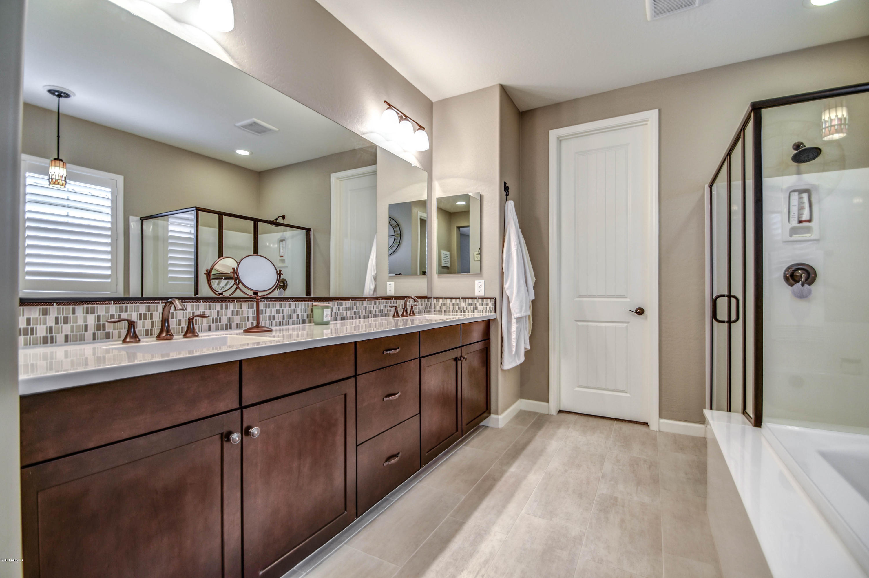 922 West Yellowstone Way Chandler, AZ 85248 - Photo 38 of 79 MASTER BATH 2