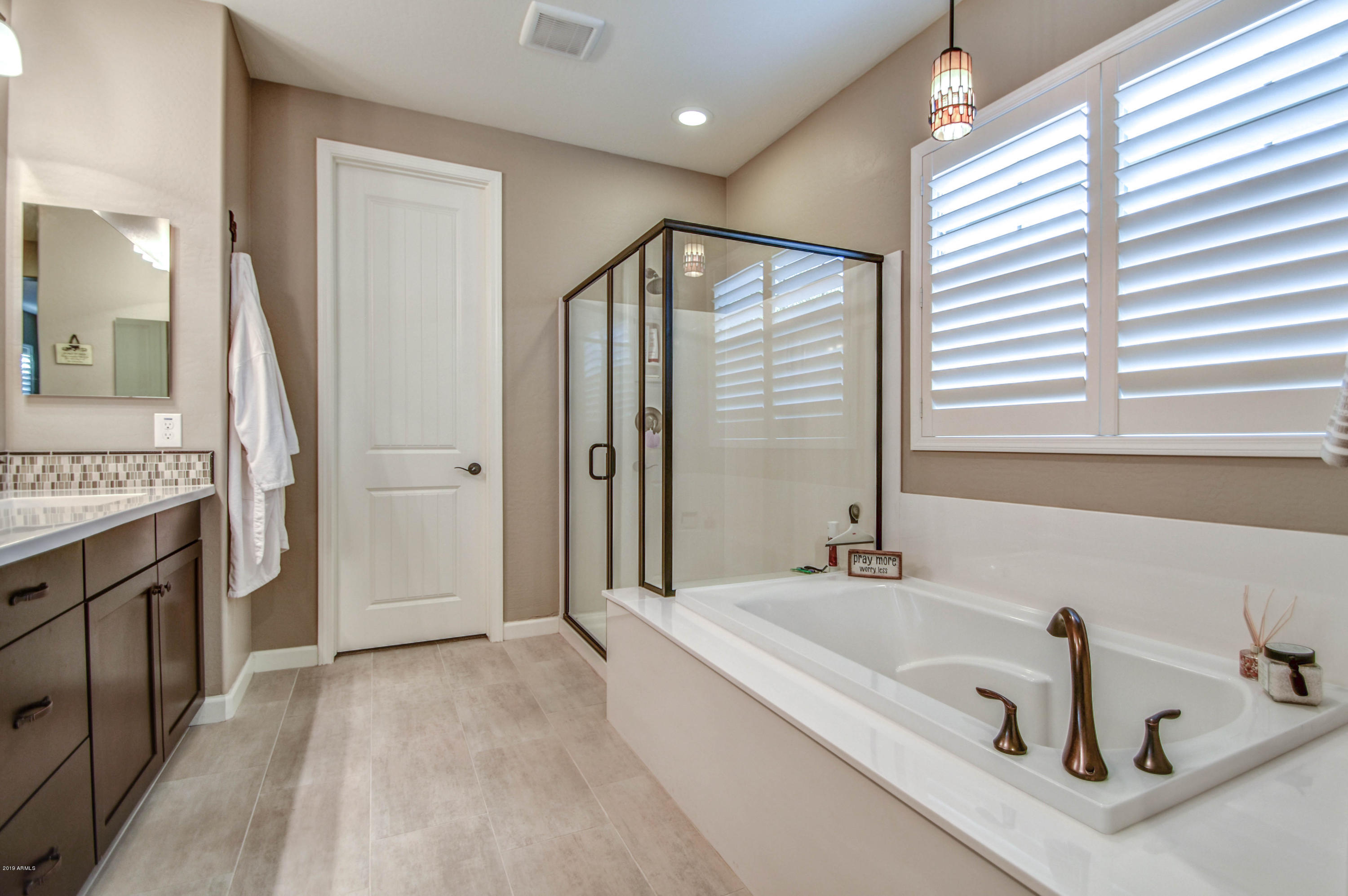 922 West Yellowstone Way Chandler, AZ 85248 - Photo 40 of 79 MASTR BATH 4