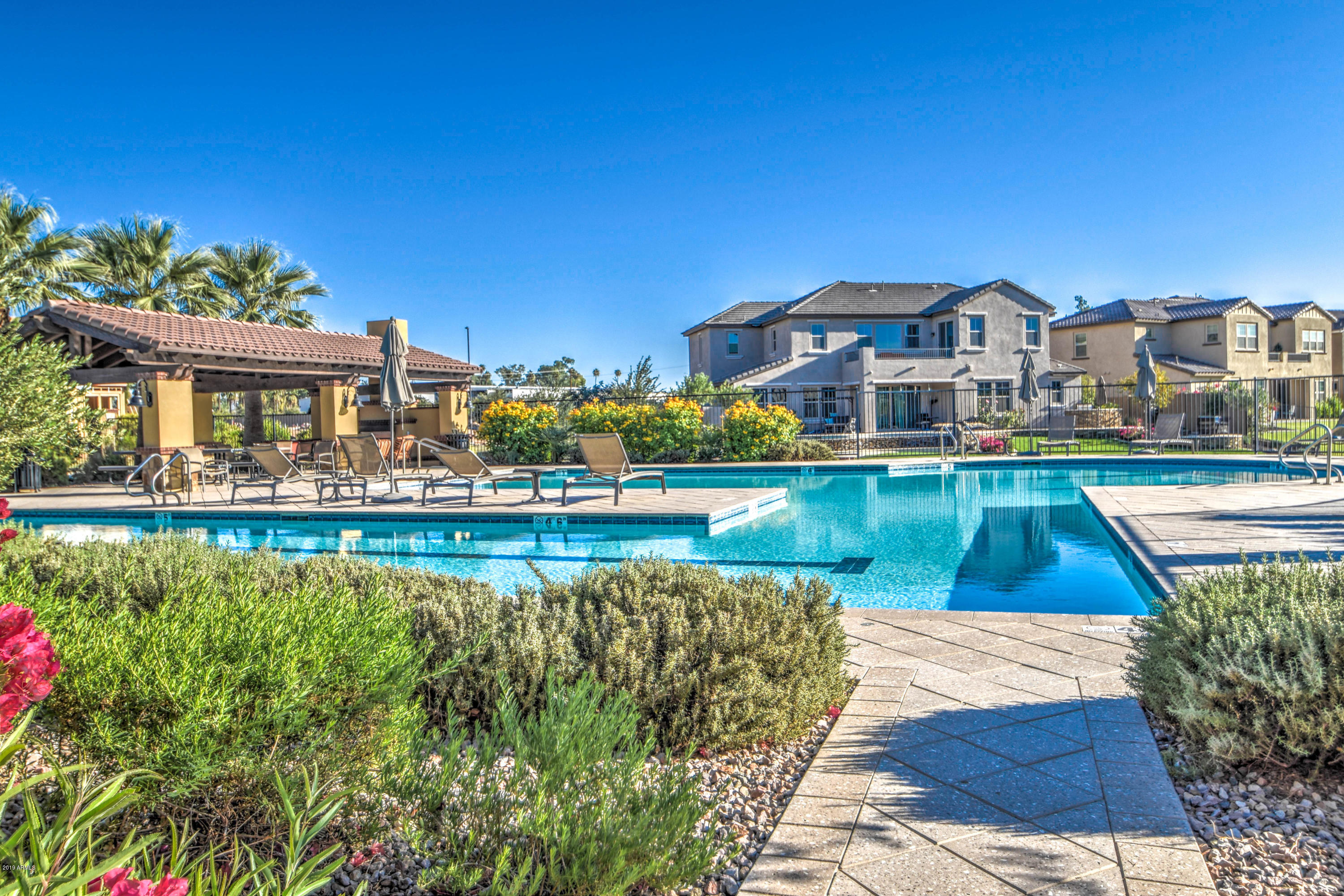 922 West Yellowstone Way Chandler, AZ 85248 - Photo 4 of 79 COMMUNITY 3