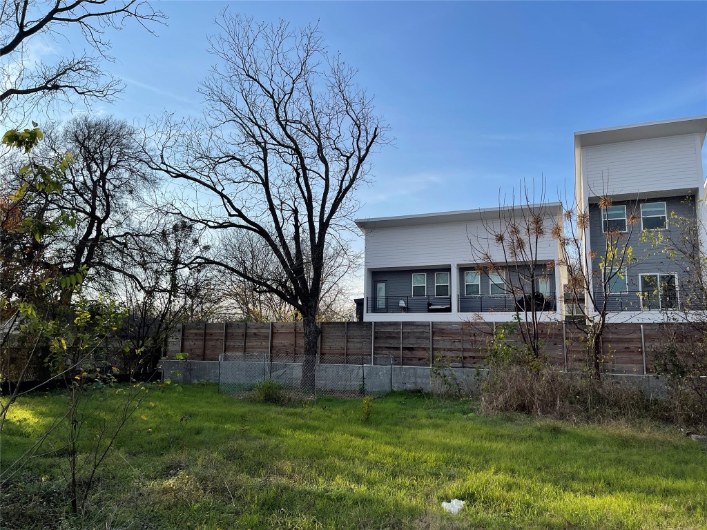 6011 Bolm Road Austin, TX 78721 - Photo 8 of 14 a view of a house with a back yard