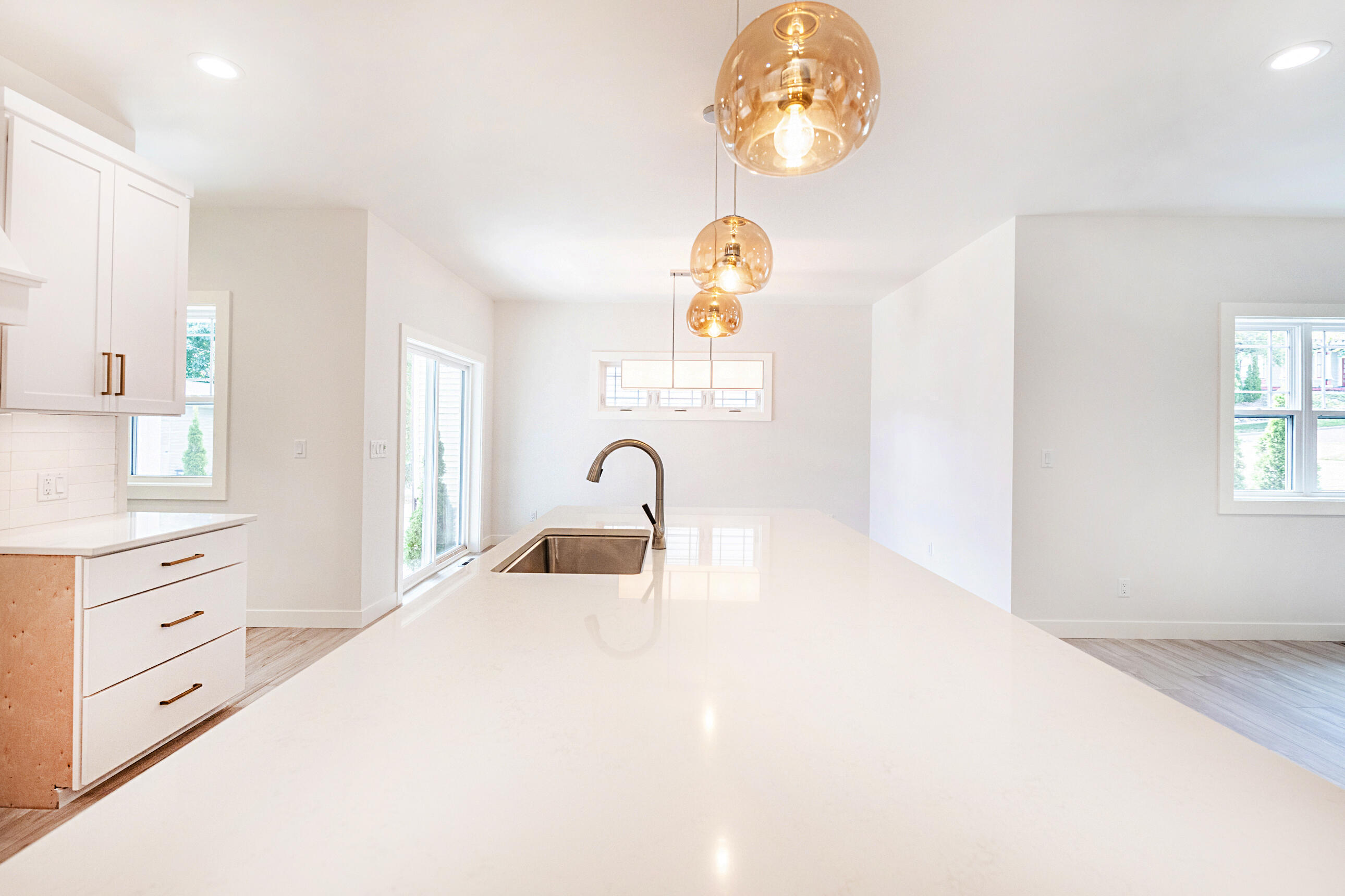 433 Niagara Avenue Sheboygan, WI 53081 - Photo 11 of 70 Quartz Countertops