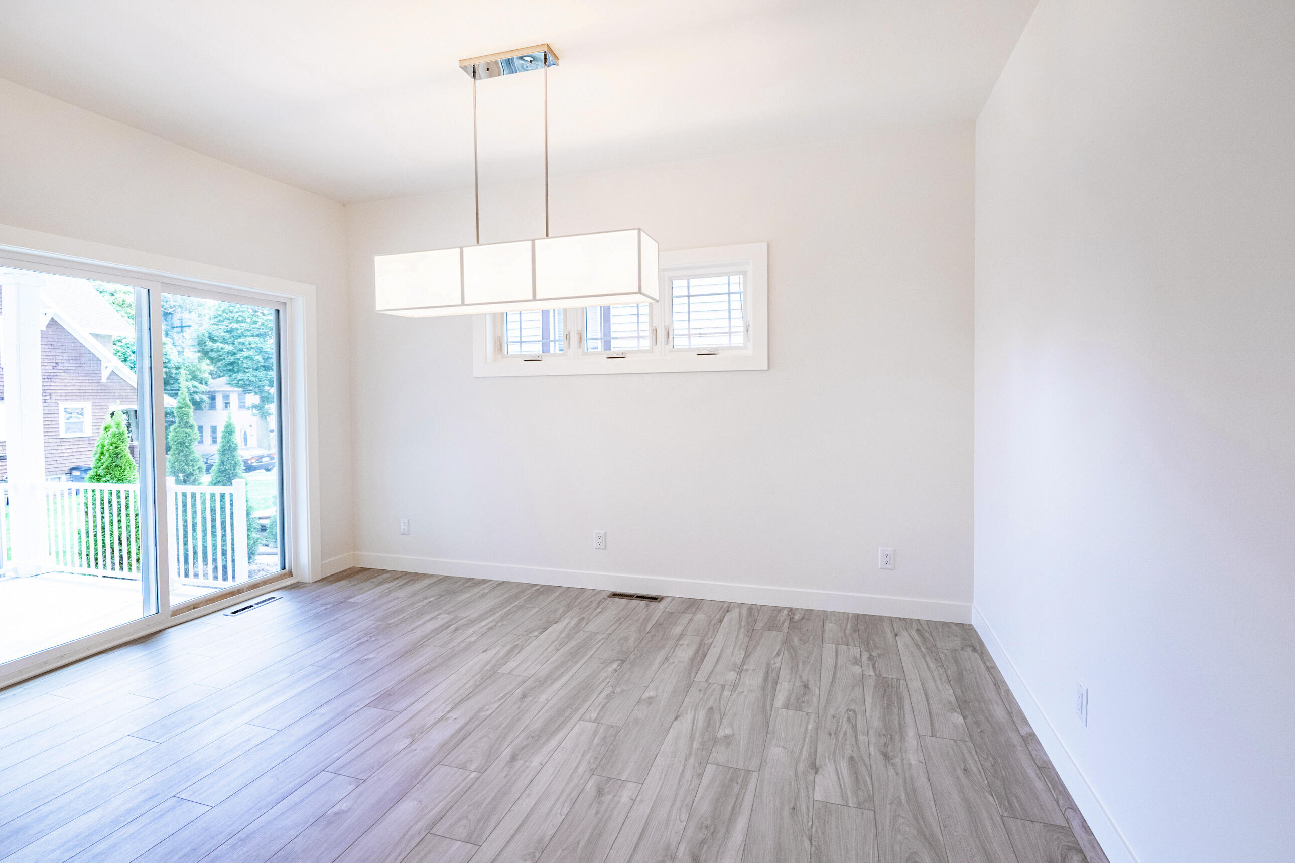 433 Niagara Avenue Sheboygan, WI 53081 - Photo 13 of 70 Dinette and Sliding Glass Doors to Covered Porch