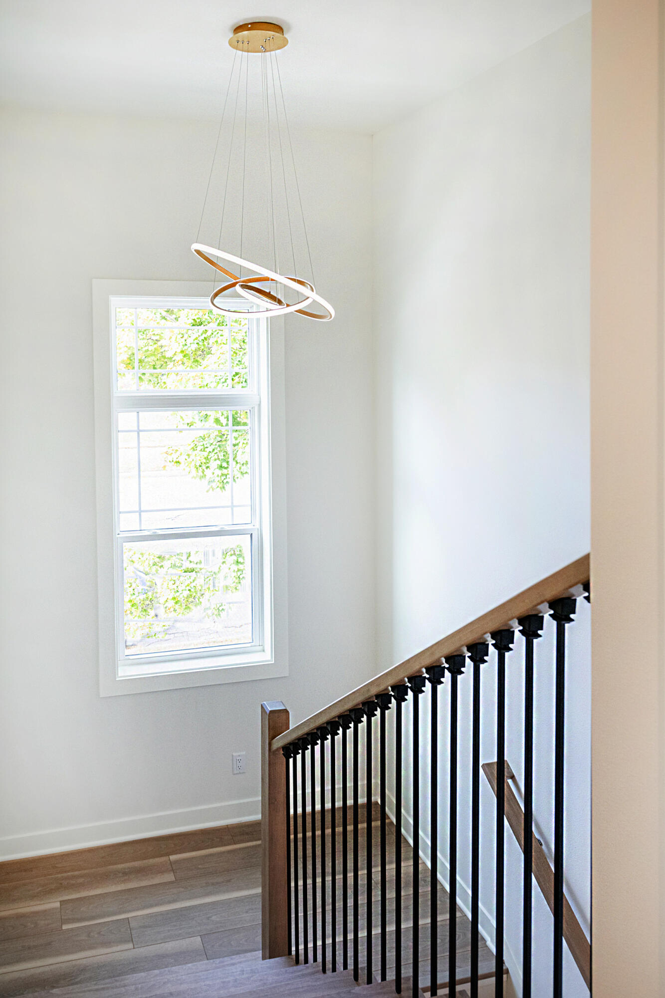 433 Niagara Avenue Sheboygan, WI 53081 - Photo 22 of 70 Open Staircase