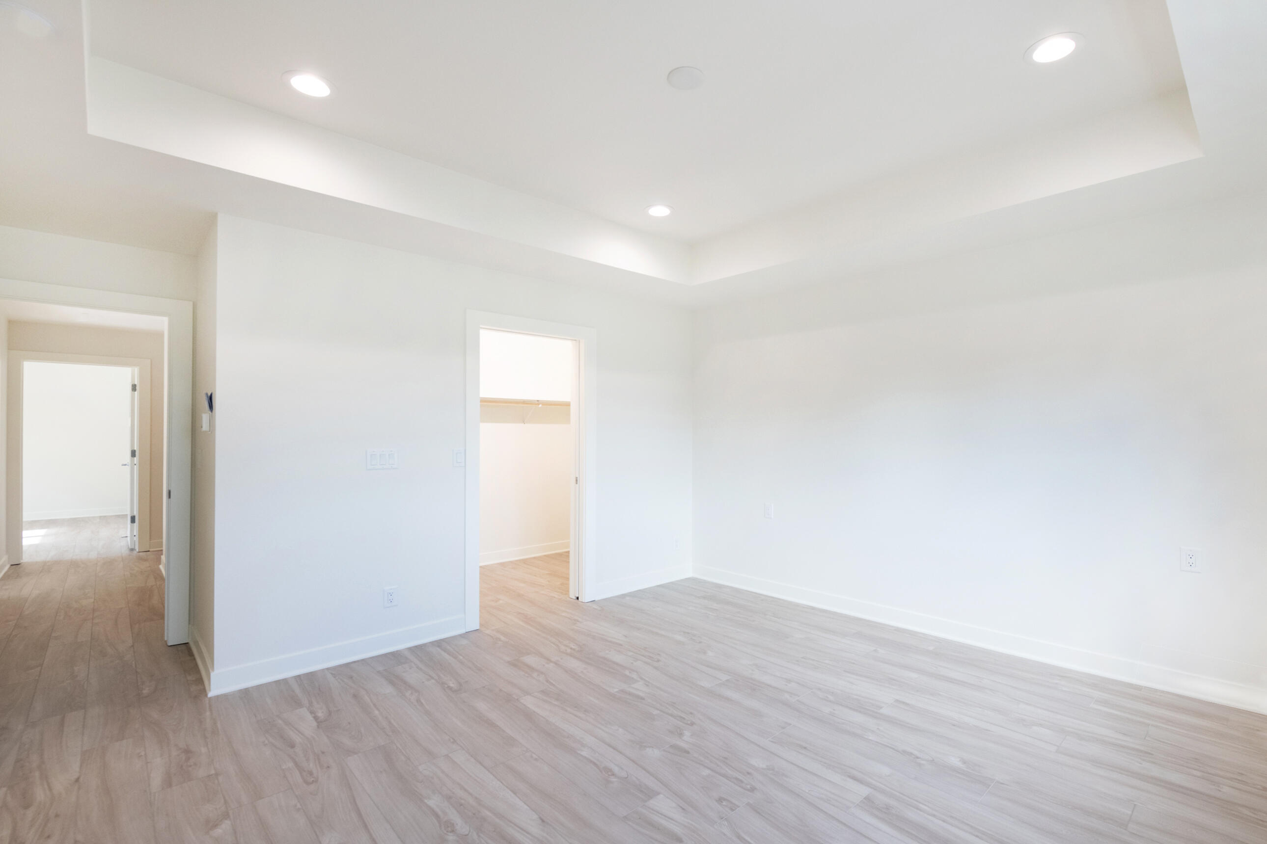 433 Niagara Avenue Sheboygan, WI 53081 - Photo 24 of 70 Owner's Suite with Large Walk-in Closet