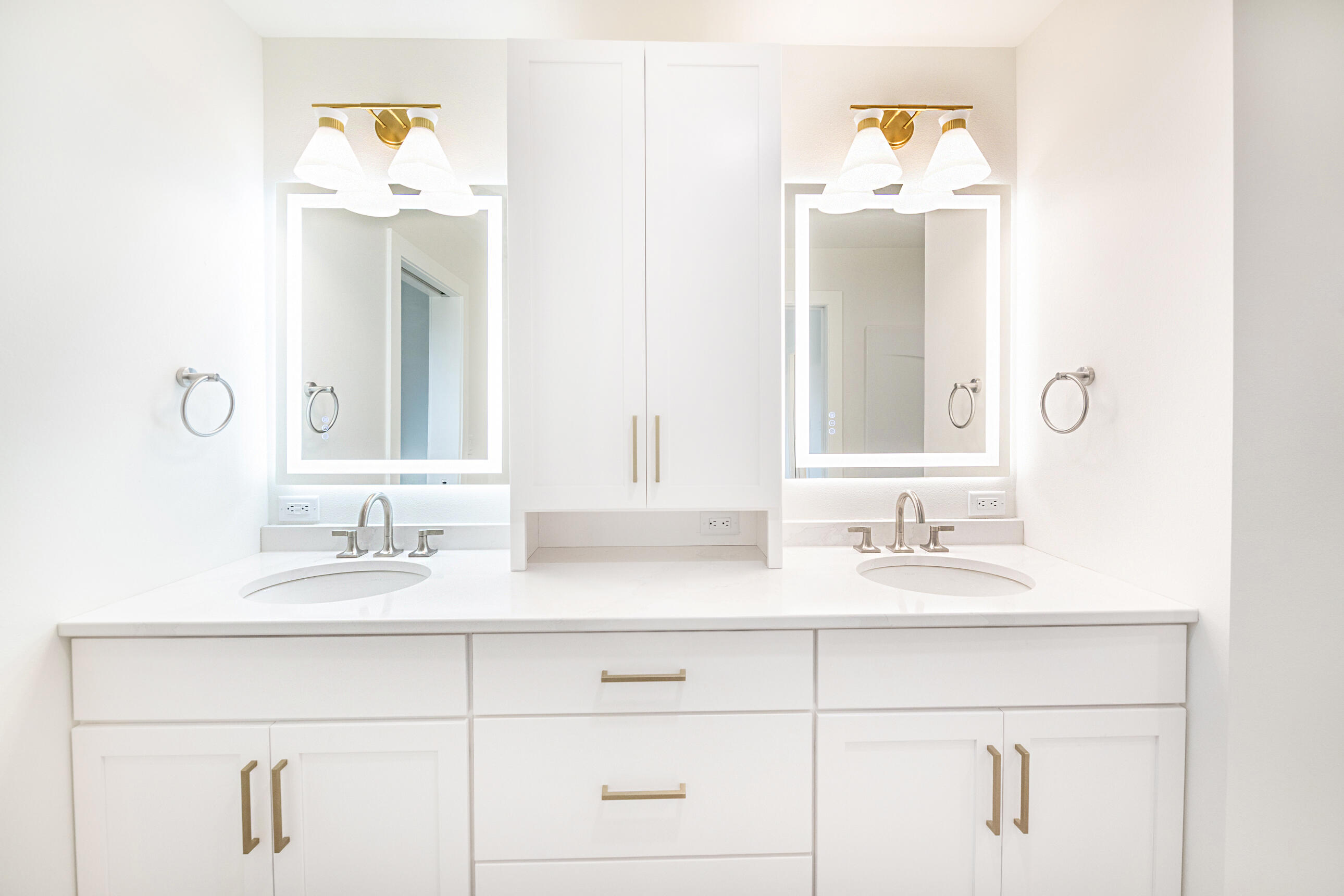 433 Niagara Avenue Sheboygan, WI 53081 - Photo 29 of 70 Owner's Suite Kohler Lighted Mirrors and Dual Sinks