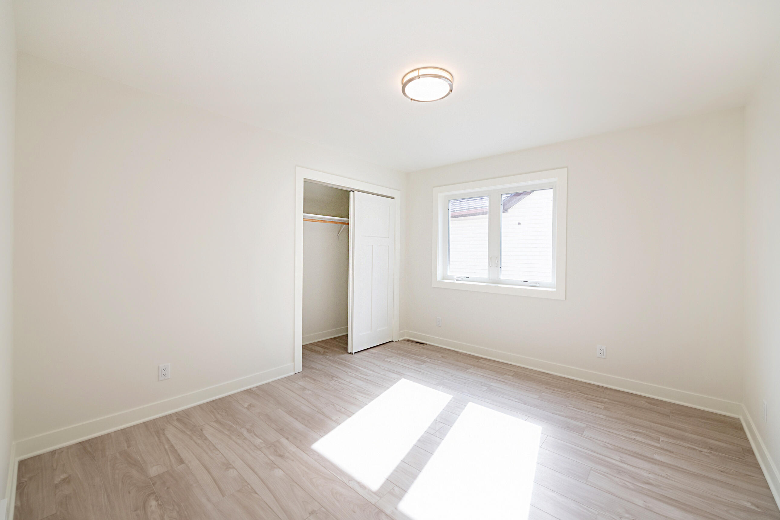 433 Niagara Avenue Sheboygan, WI 53081 - Photo 36 of 70 Bedroom #4