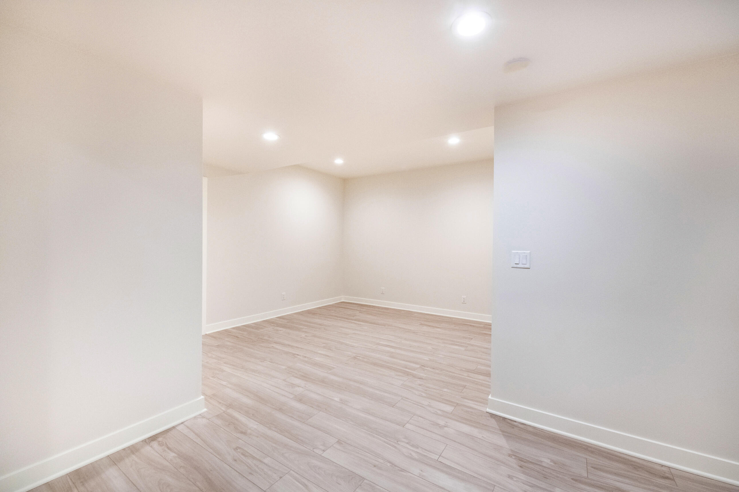 433 Niagara Avenue Sheboygan, WI 53081 - Photo 45 of 70 Terrace Level Game Room or Exercise Room