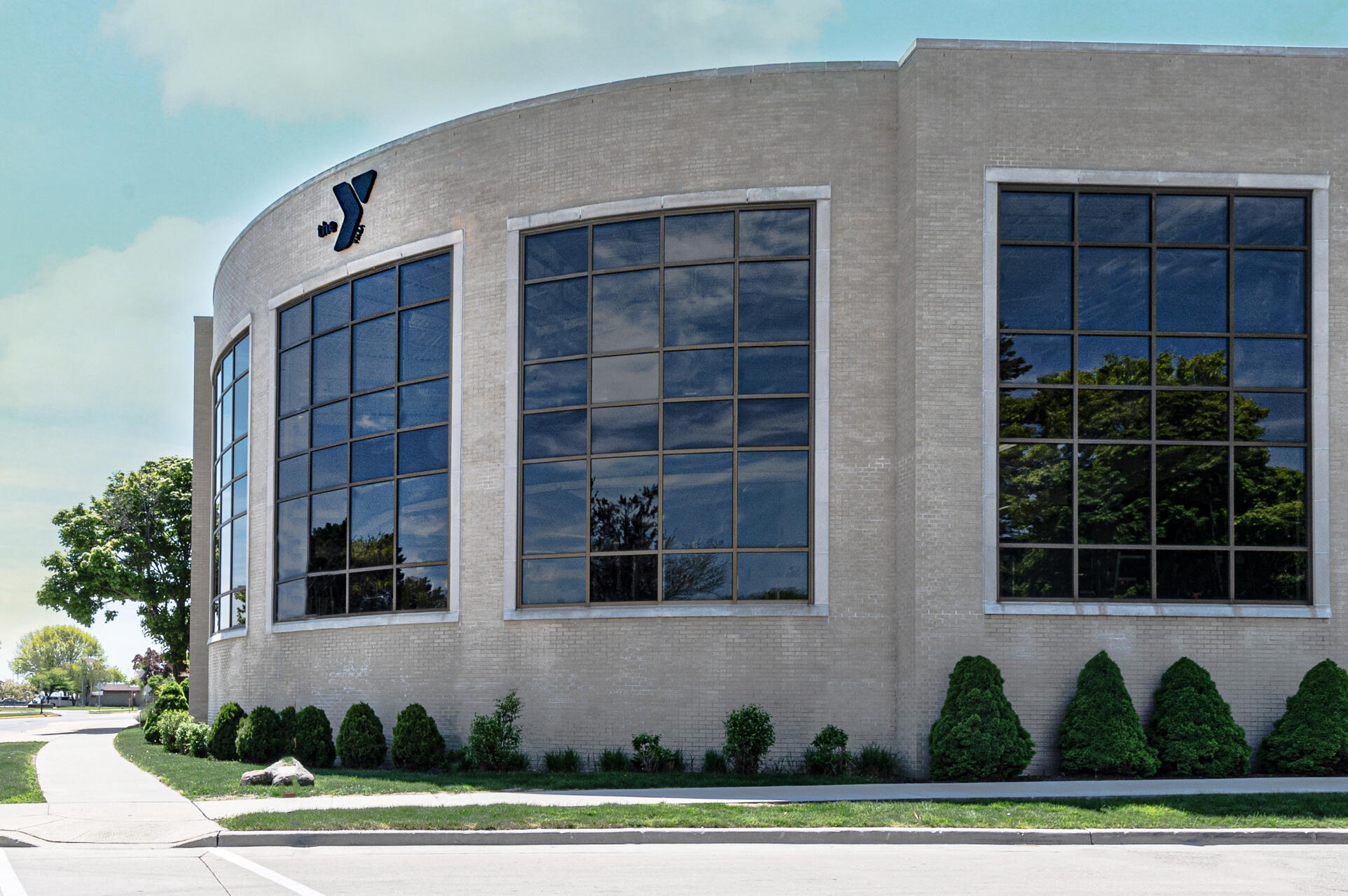 433 Niagara Avenue Sheboygan, WI 53081 - Photo 58 of 70 Walk to the YMCA