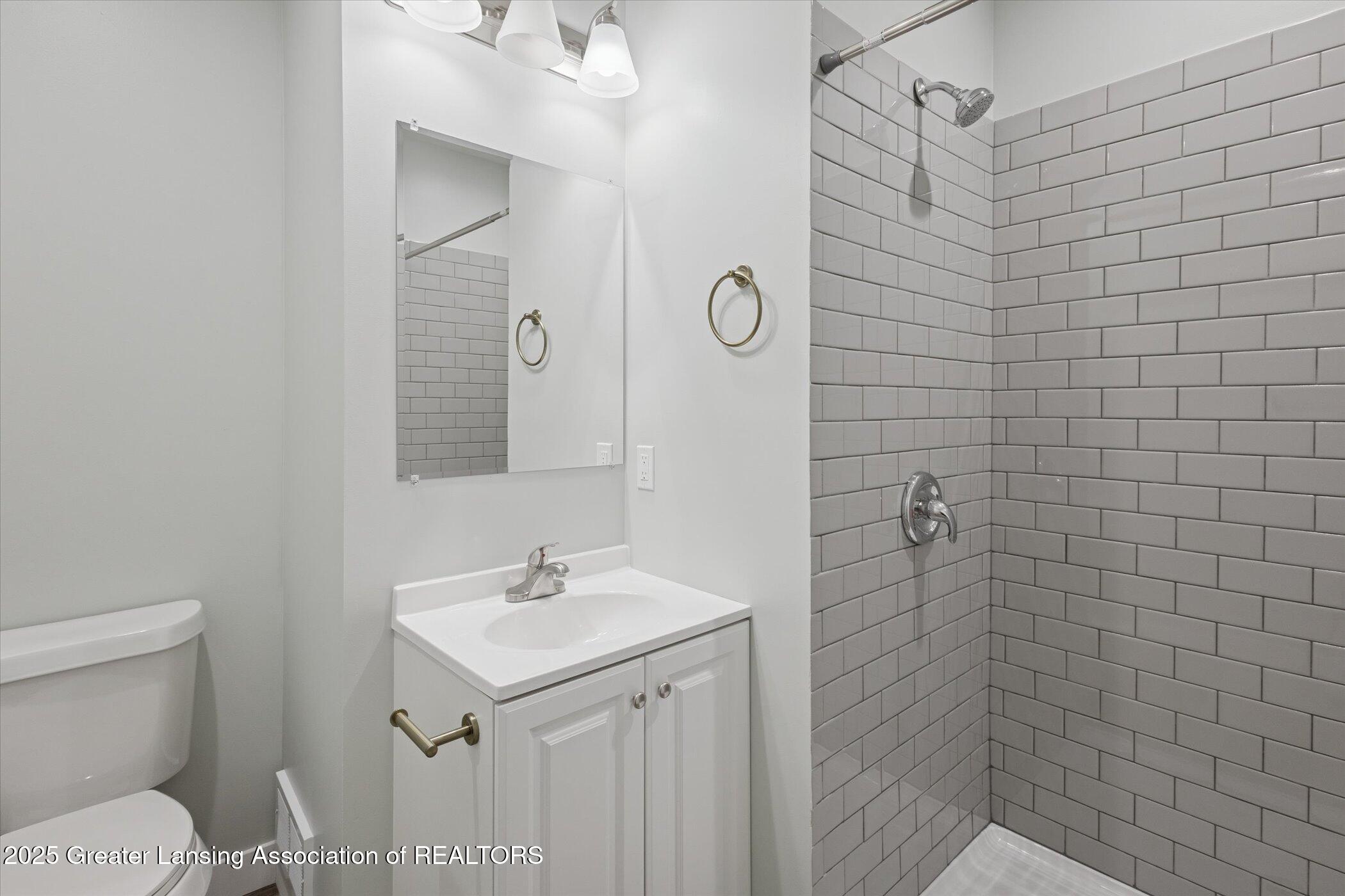 9595 East State Road Haslett, MI 48840 - Photo 25 of 47 24-9595-State-Rd-WindowStill-Photography