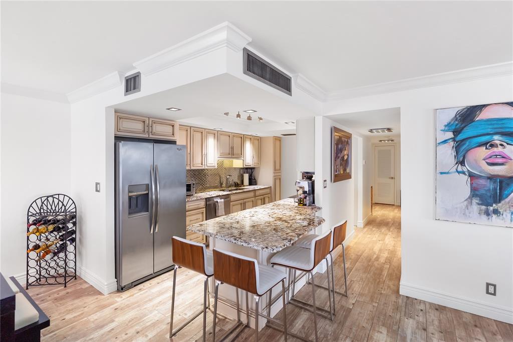 1750 Benjamin Franklin Drive, Unit 6G Sarasota, FL 34236 - Photo 6 of 82