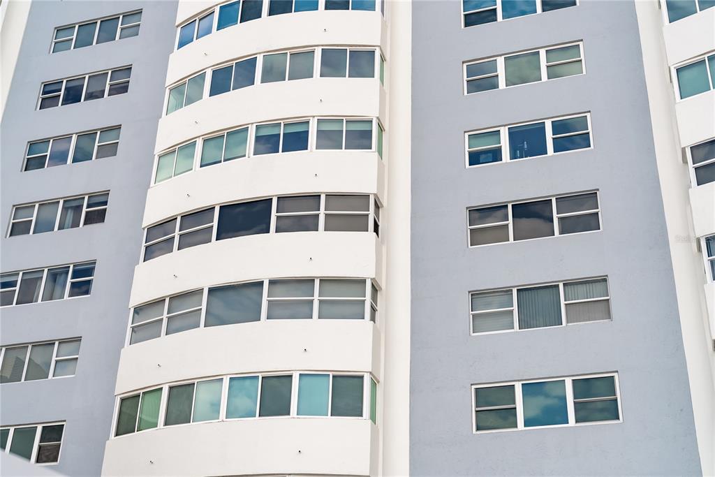 1750 Benjamin Franklin Drive, Unit 6G Sarasota, FL 34236 - Photo 9 of 82 a front view of a building