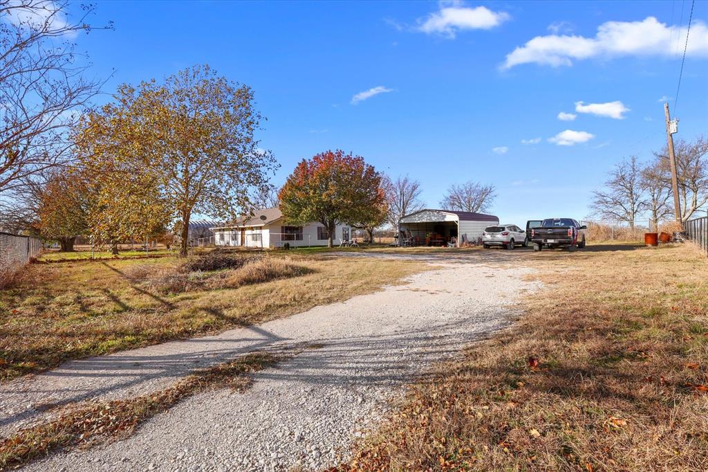 531 Private Road 4721 Rhome, TX 76078 - Photo 17 of 20