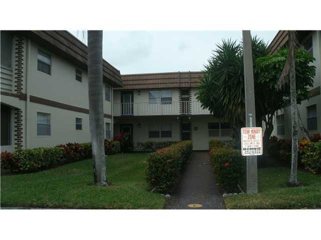 557 Monaco Way, Unit 557 Delray Beach, FL 33446 - Photo 1 of 5 Primary Photo