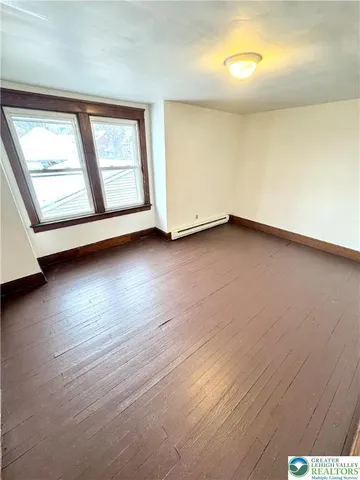 $1,900 | 819 East 5th Street, Unit 2, Bethlehem, PA 18015