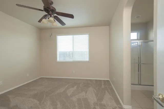 $409,900 | 685 West Edinburgh Lane, Clovis, CA 93619