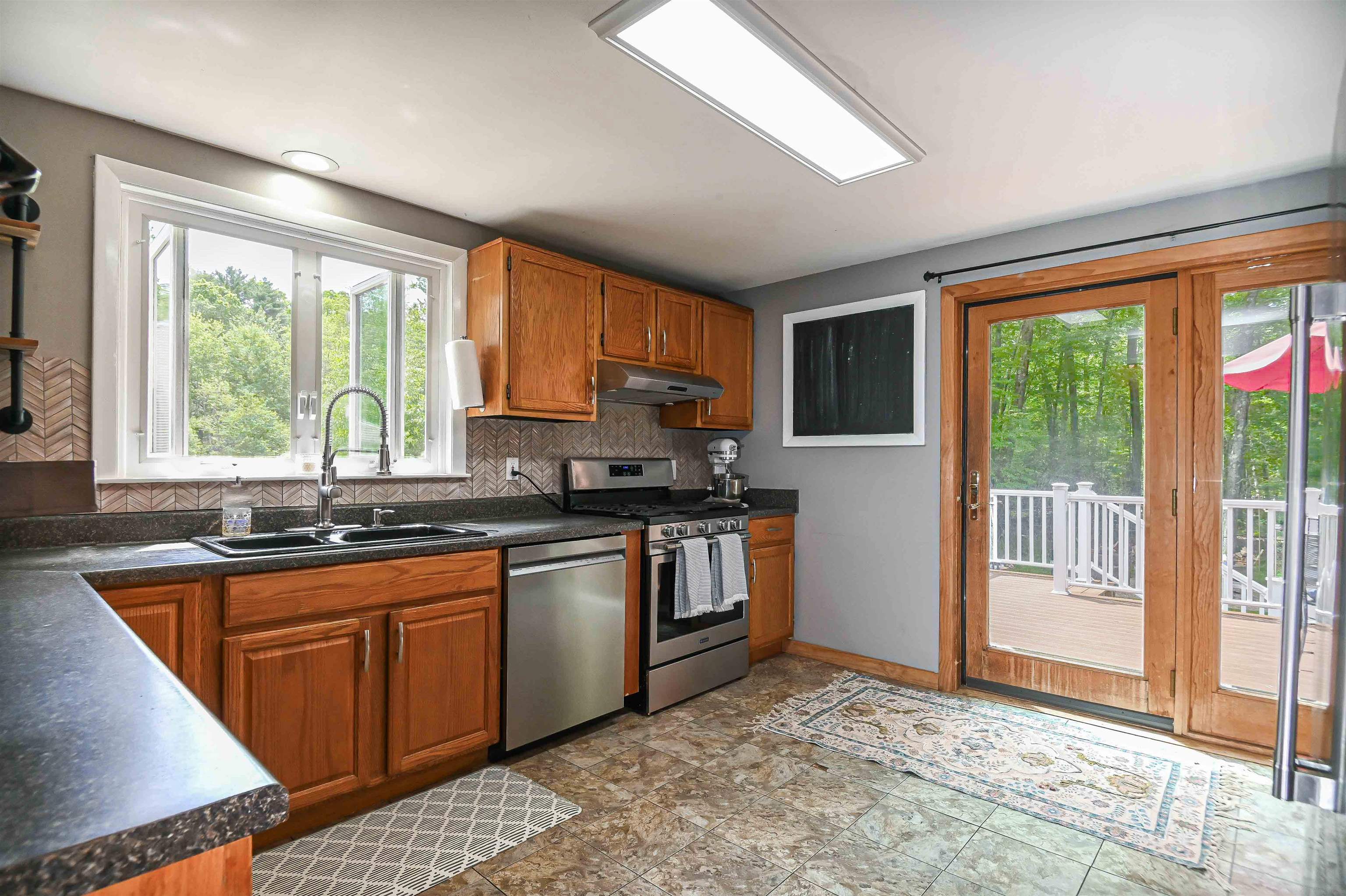 15 Birnum Woods Road Stratham, NH 03885 - Photo 7 of 40