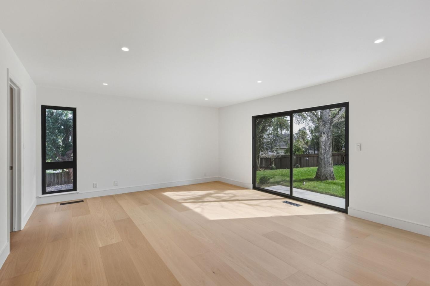 340 Arden Road Hillsborough, CA 94010 - Photo 18 of 31