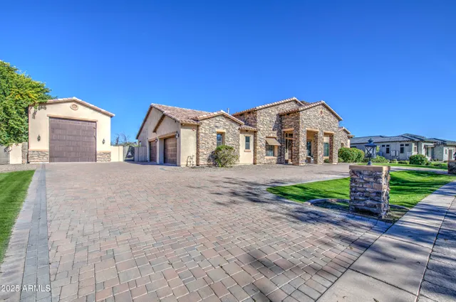 $1,900,000 | 20268 East Sunset Court, Queen Creek, AZ 85142