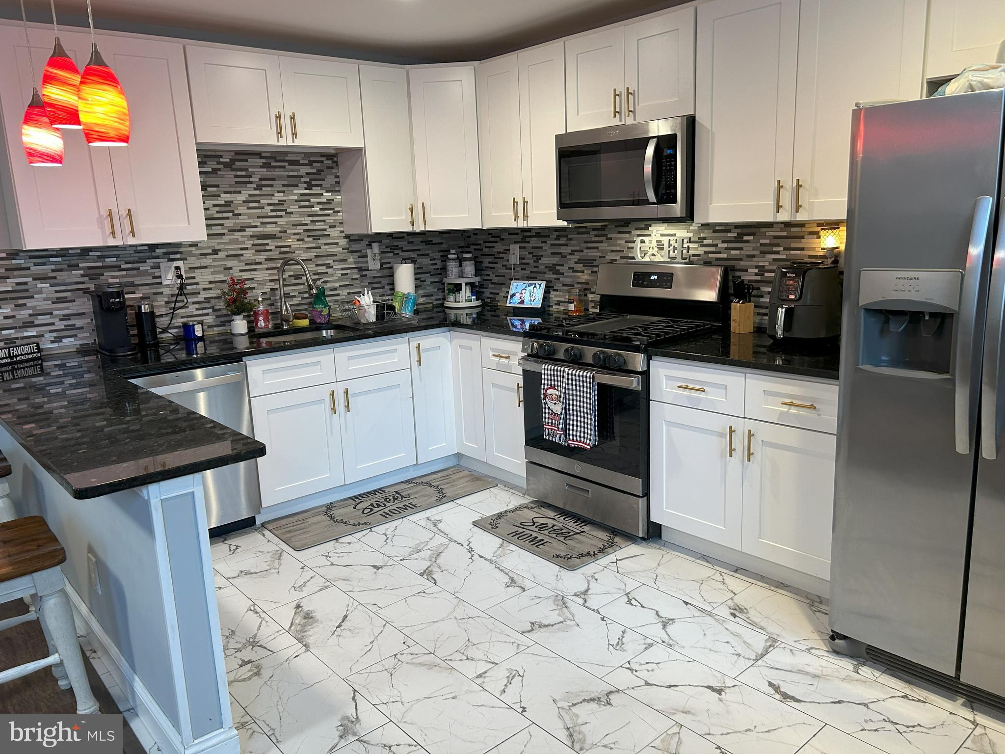 3642 Newberry Road Philadelphia, PA 19154 - Photo 6 of 29 Kitchen