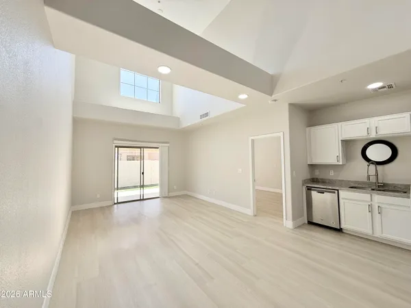 $2,575 | 15677 North 29th Street, Phoenix, AZ 85032