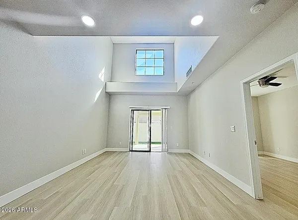 $2,575 | 15677 North 29th Street, Phoenix, AZ 85032