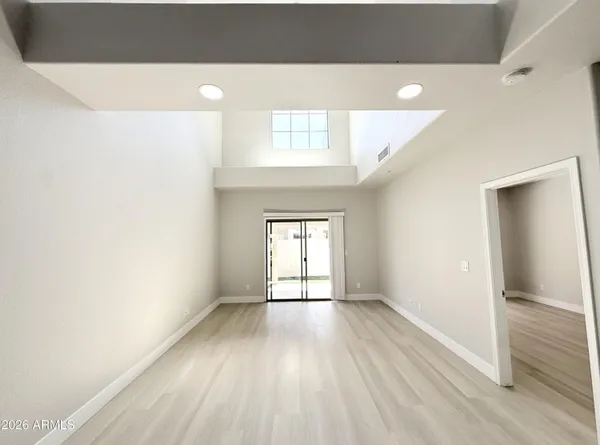 $2,395 | 15677 North 29th Street, Phoenix, AZ 85032